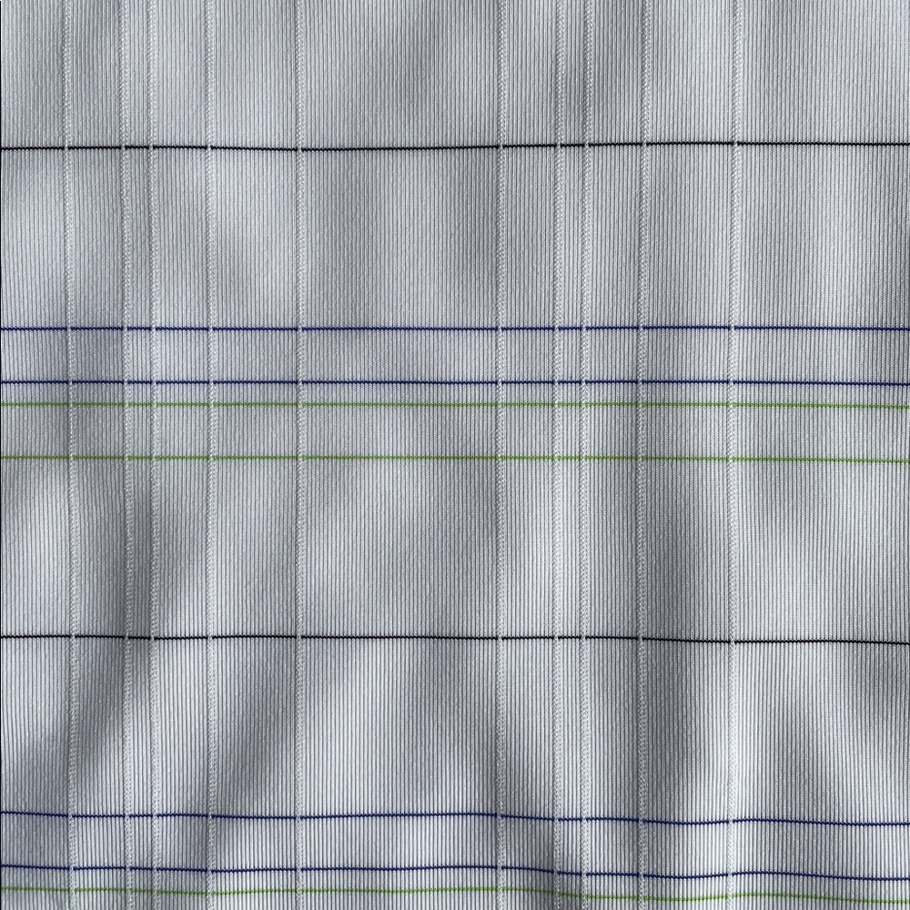 This is a Walter Hagen essentials golf polo shirt. - Picture 4 of 7